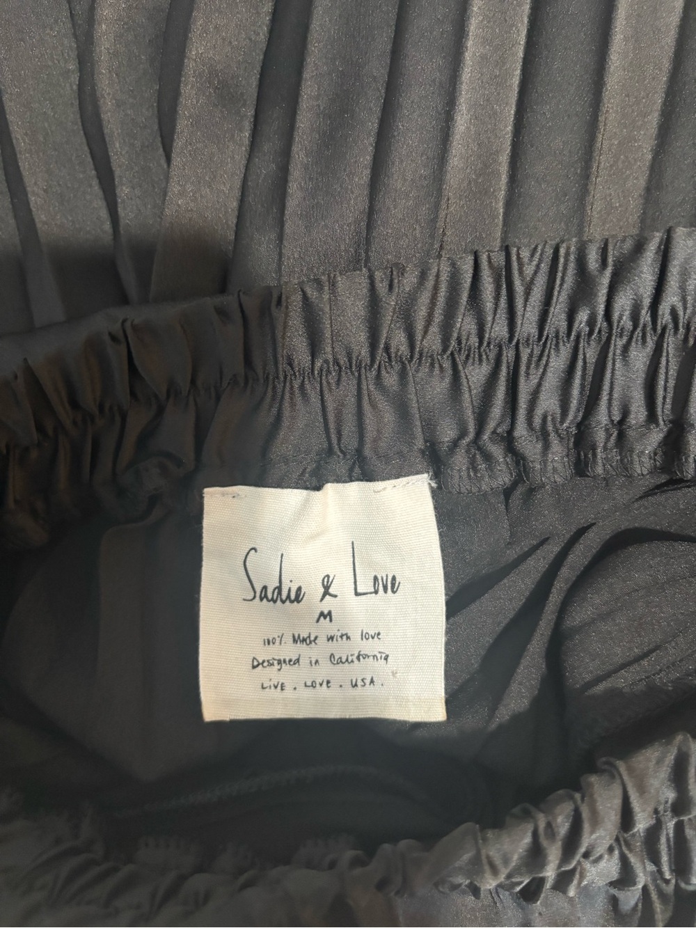 Classic Black Pleated Midi Skirt with Elastic Waist - Picture 5 of 6